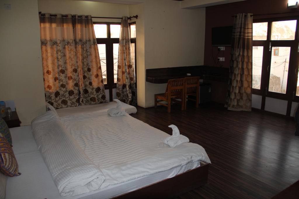 The Auspicious Hotel Leh Exterior photo