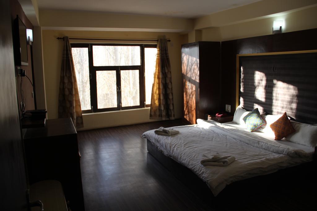 The Auspicious Hotel Leh Exterior photo