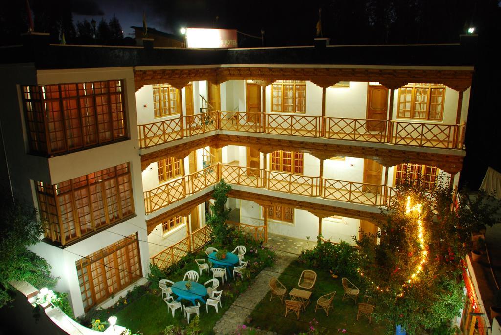 The Auspicious Hotel Leh Exterior photo