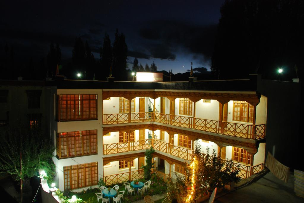 The Auspicious Hotel Leh Exterior photo