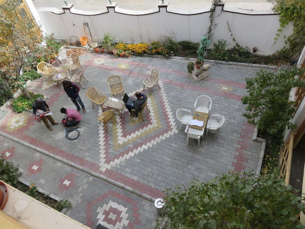 The Auspicious Hotel Leh Exterior photo